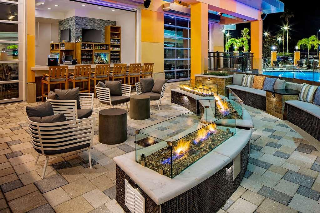 Hyatt House Across From Universal Orlando Resort Restaurante foto